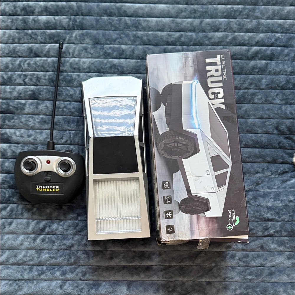 Silver White RC Electric Truck with Remote